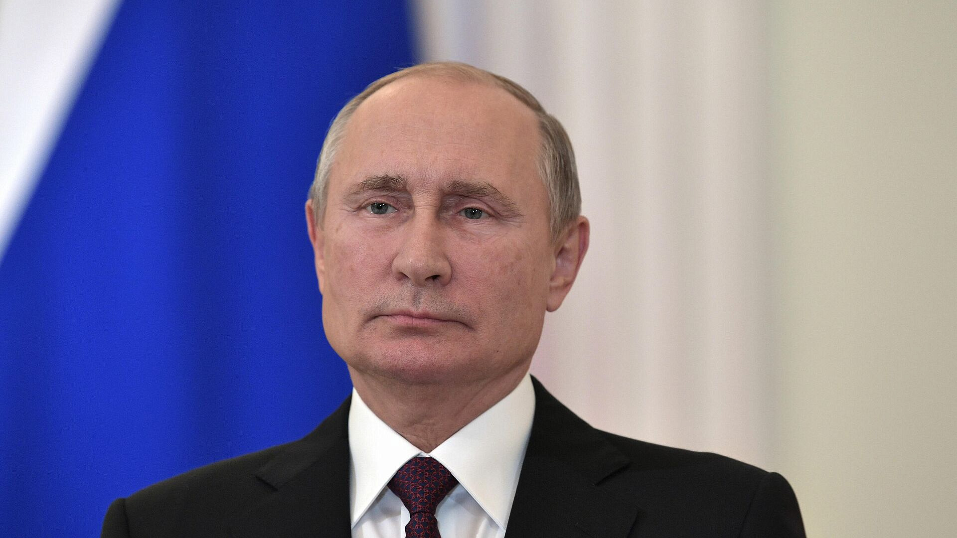 Путин поприветствовал участников концерта "Песни Победы" Путин поприветствовал участников концерта "Песни Победы"