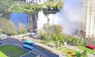 В Химках прорвало теплотрассу