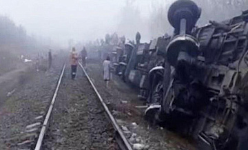 Почти 160 жителей Челябинской области ехали в поезде, рассказал губернатор