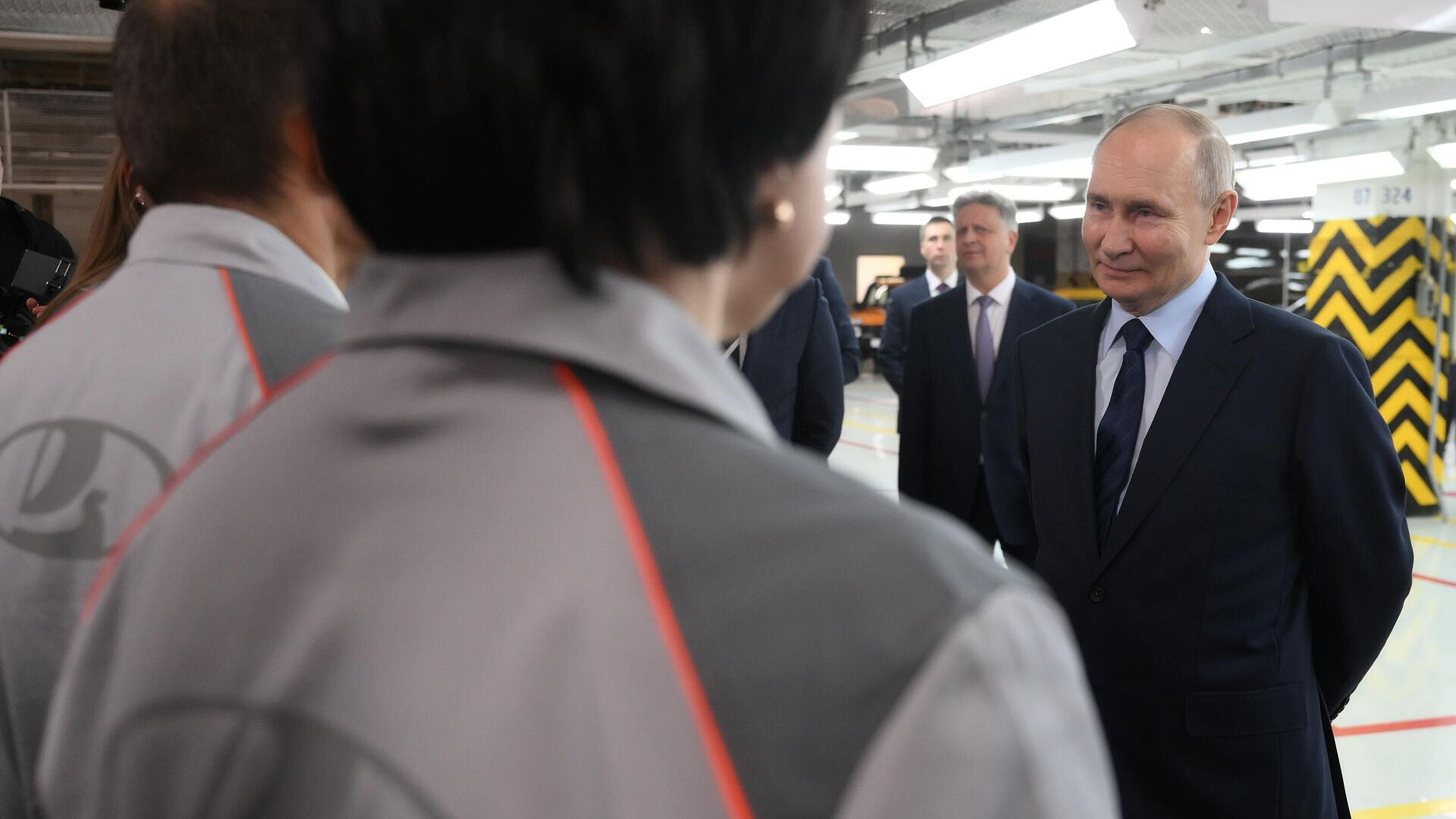 Путин назвал Lada Iskra Cross очень красивой