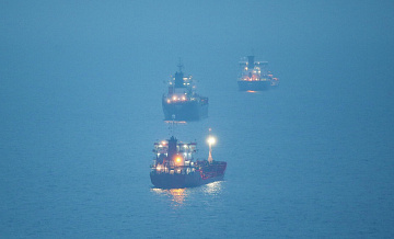 В Босфорском проливе приостановили движение судов