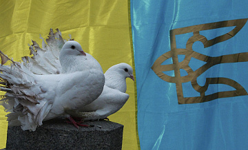 Украина находится под внешним управлением, заявил Аксенов