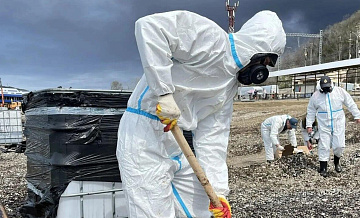 РКК доставил в Туапсе инвентарь для ликвидации последствий разлива нефти