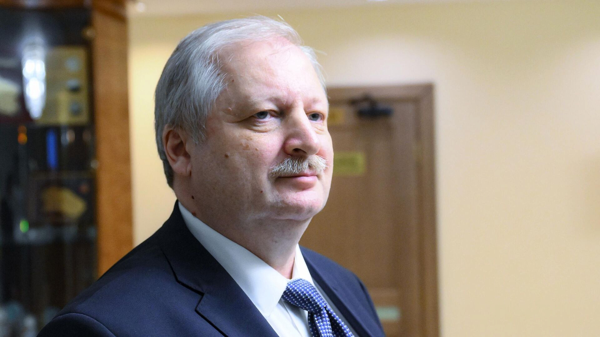 Дарчиев рассказал о борьбе с токсичным наследием в отношениях России и США