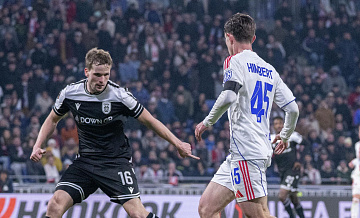 "Лион" победил ПАОК Оздоева и выиграл основной этап Лиги Европы