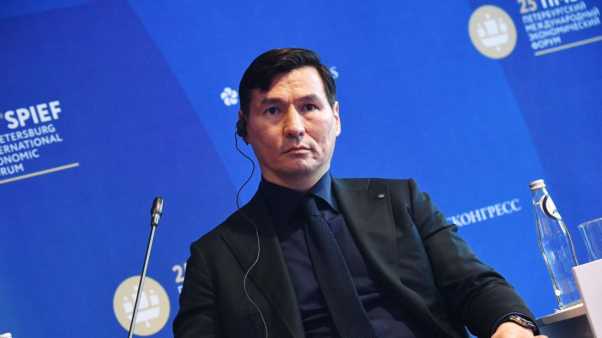 Глава Калмыкии проголосовал на выборах президента России