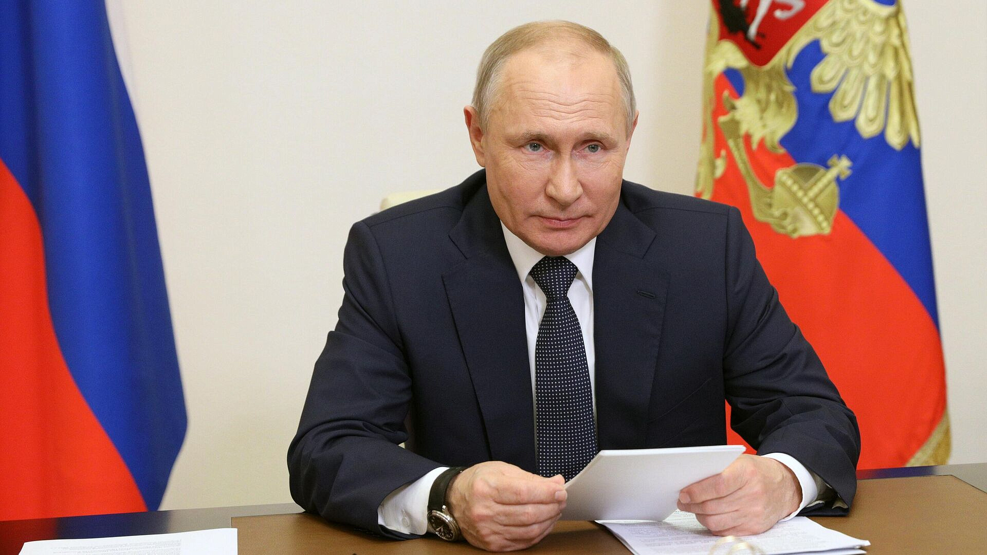 Глава МЧС проинформирует Путина о ситуации с паводками Глава МЧС проинформирует Путина о ситуации с паводками