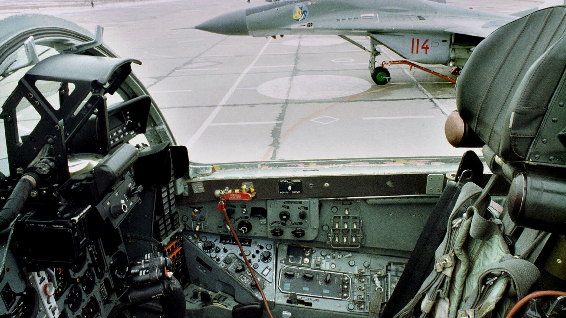 Польше подняла авиацию якобы из-за активности России