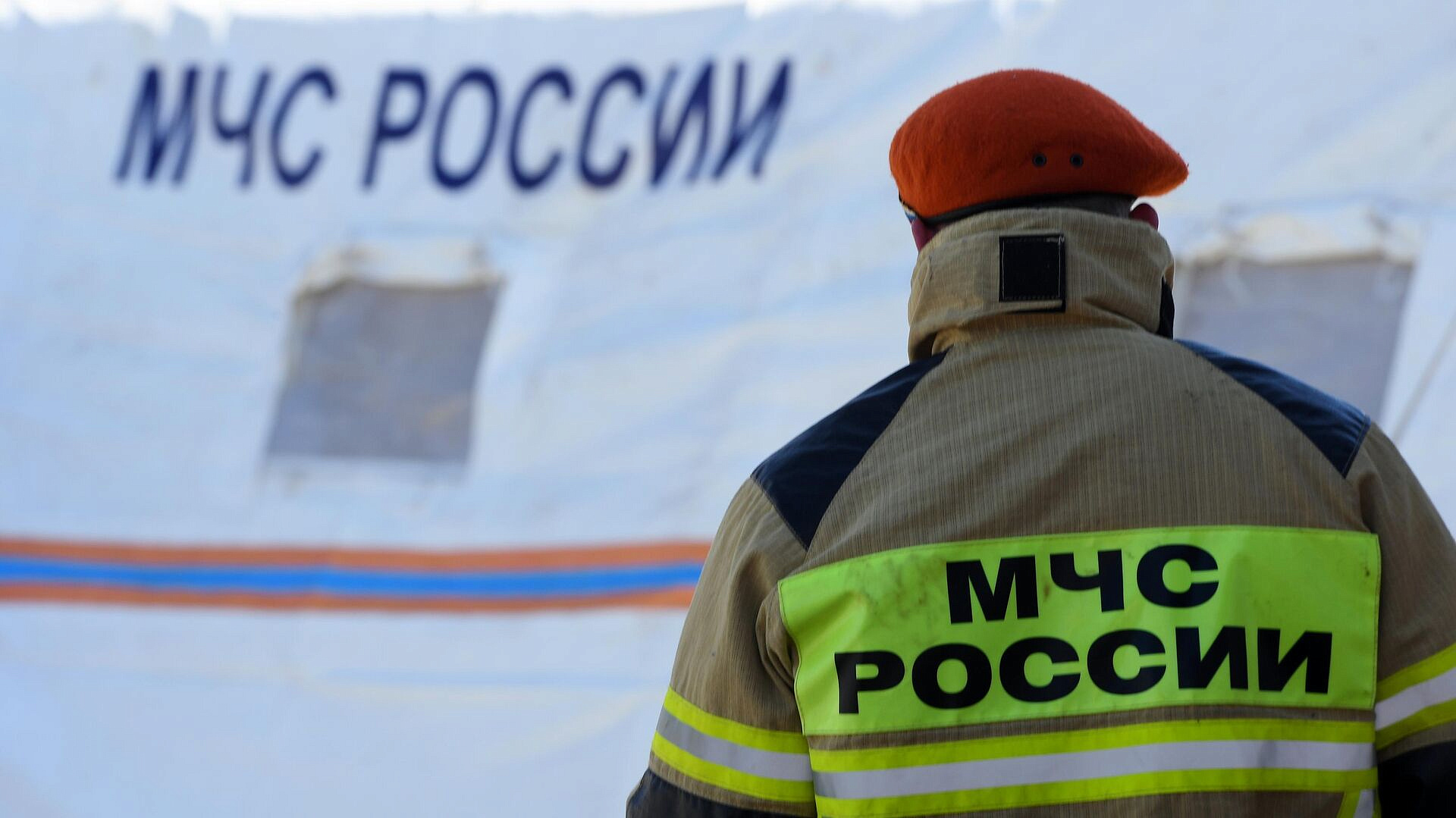 Около 400 жителей приграничных белгородских сел вывезли в безопасное место