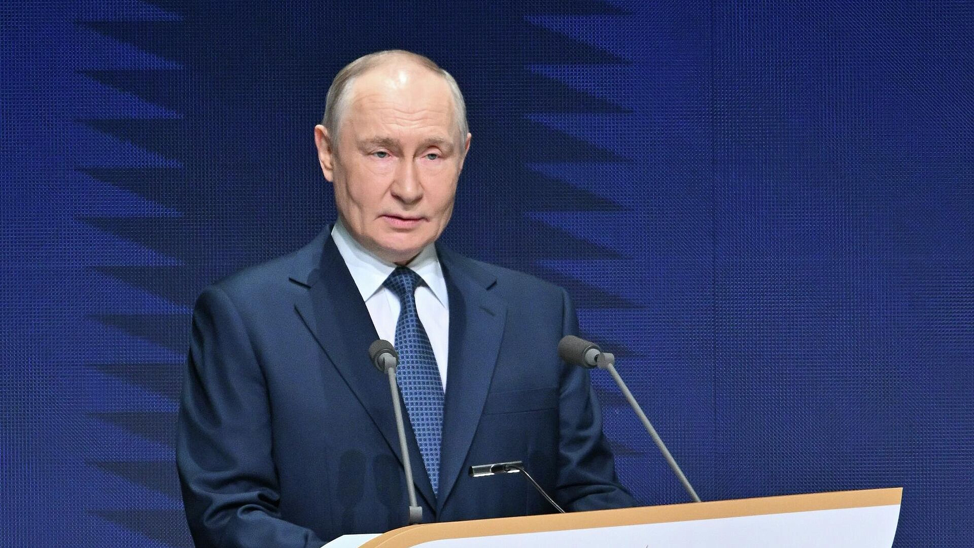 Решение об участии Путина в саммите G20 пока не принято, сообщил Песков