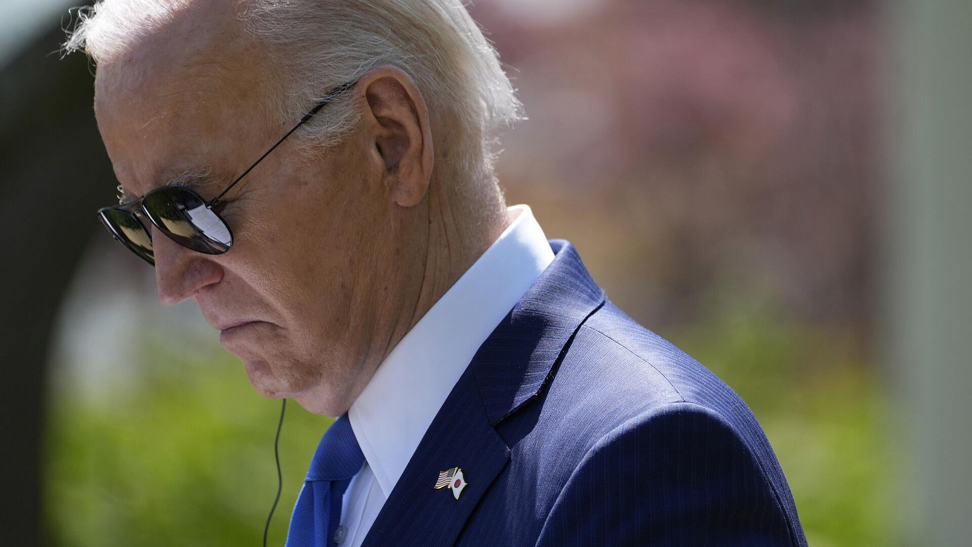 ������ ��������� ����������� ������� ����� �������� � �����������