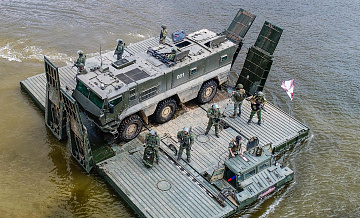 В России создают военный вездеход-амфибию "Тритон"