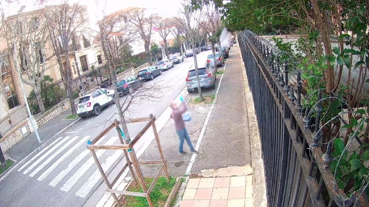 В российском Генконсульстве в Марселе усилили меры безопасности