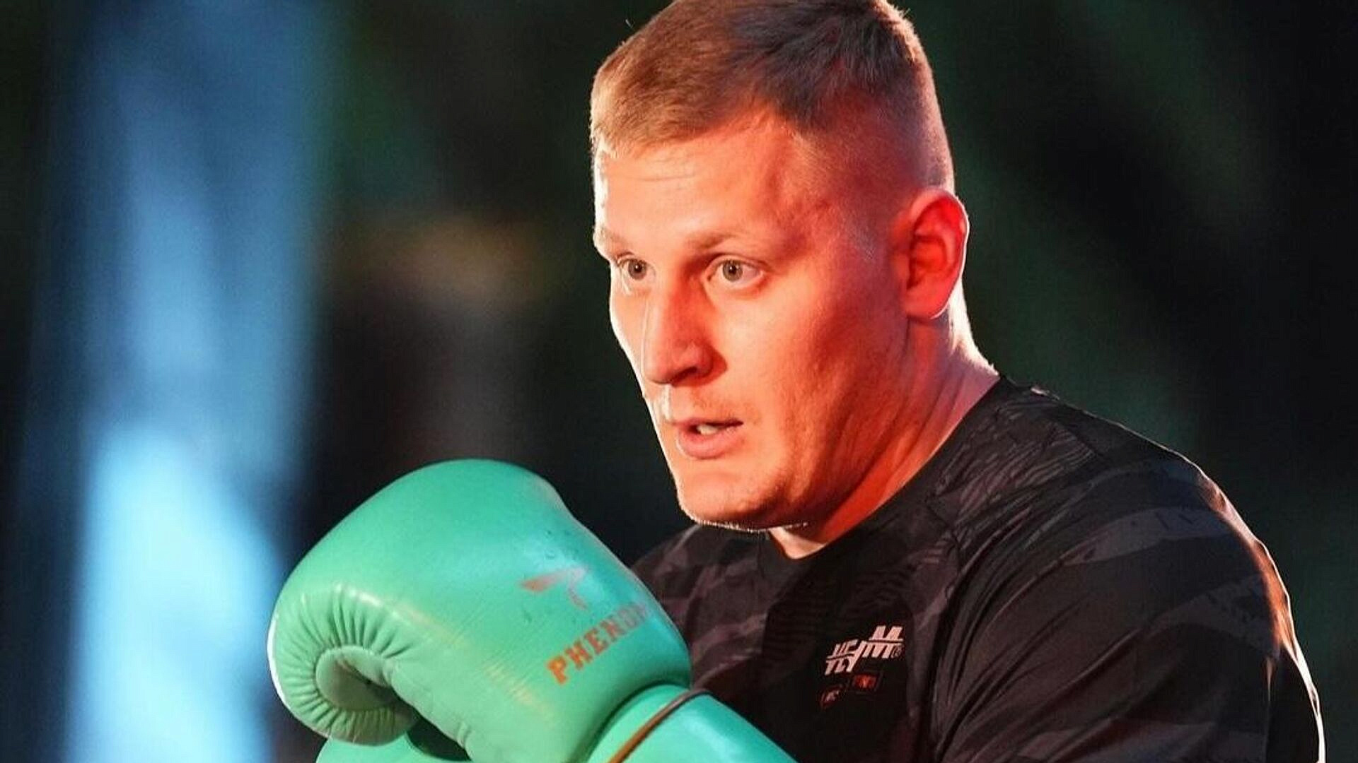 Павлович за 40 секунд нокаутировал бразильца на турнире UFC в Макао