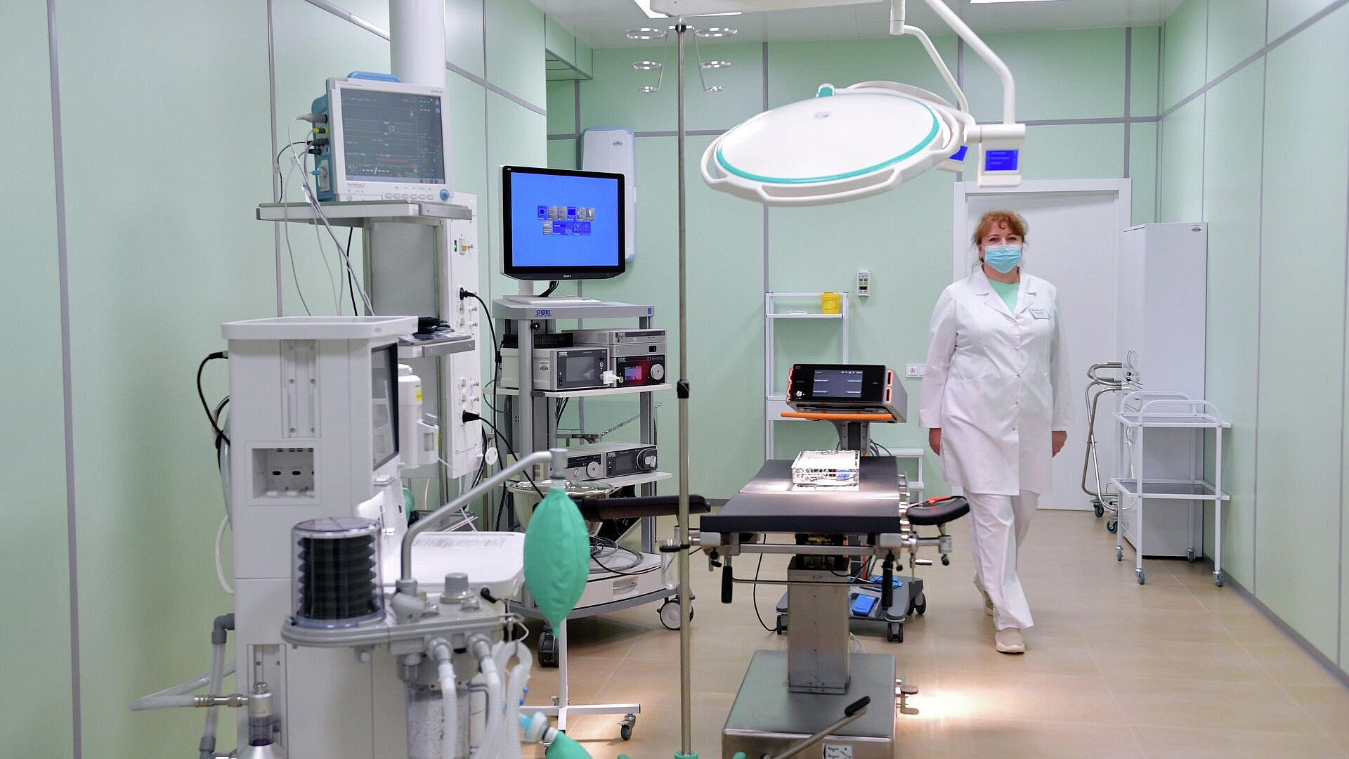 Онколог рассказал, когда может начаться широкое применение вакцины от рака