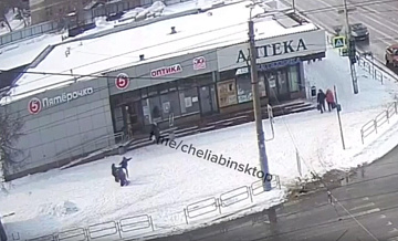 В Челябинске проверят инцидент с дракой мальчиков у магазина