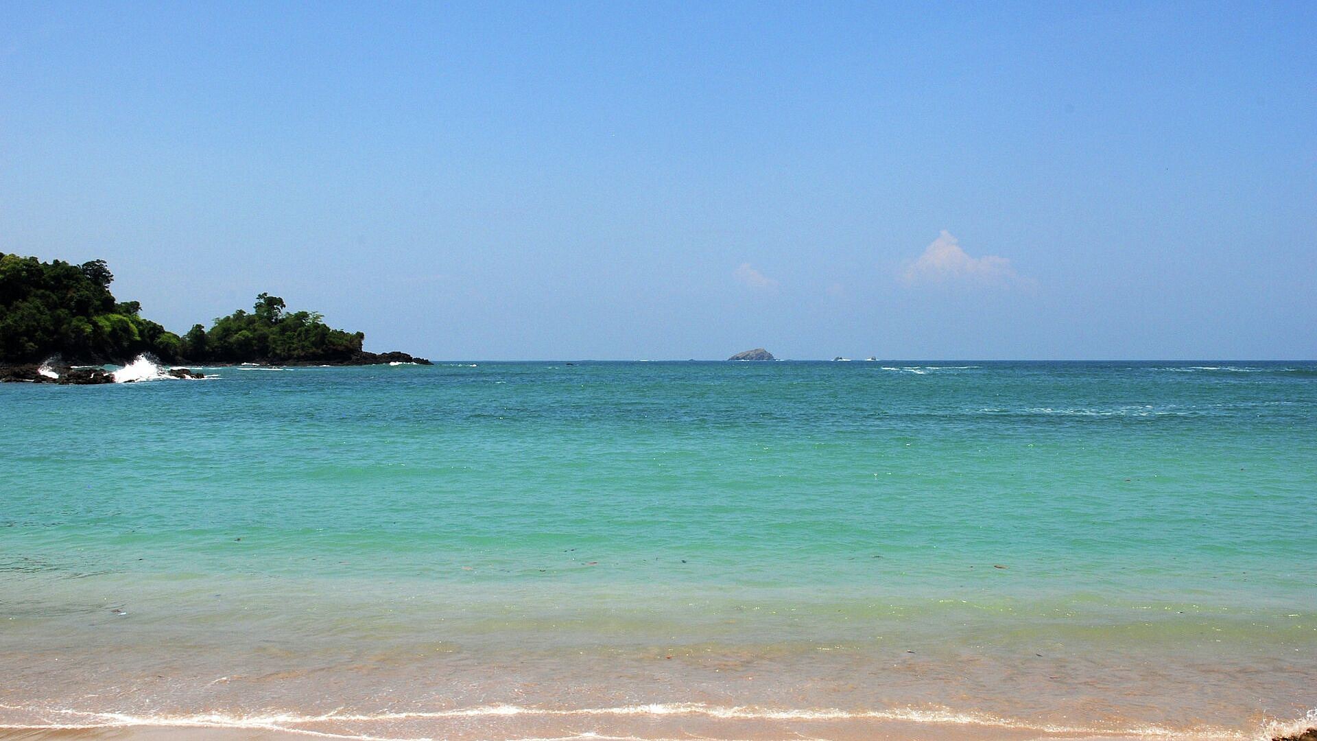 В Коста-Рике ищут выживших пассажиров разбившегося самолета