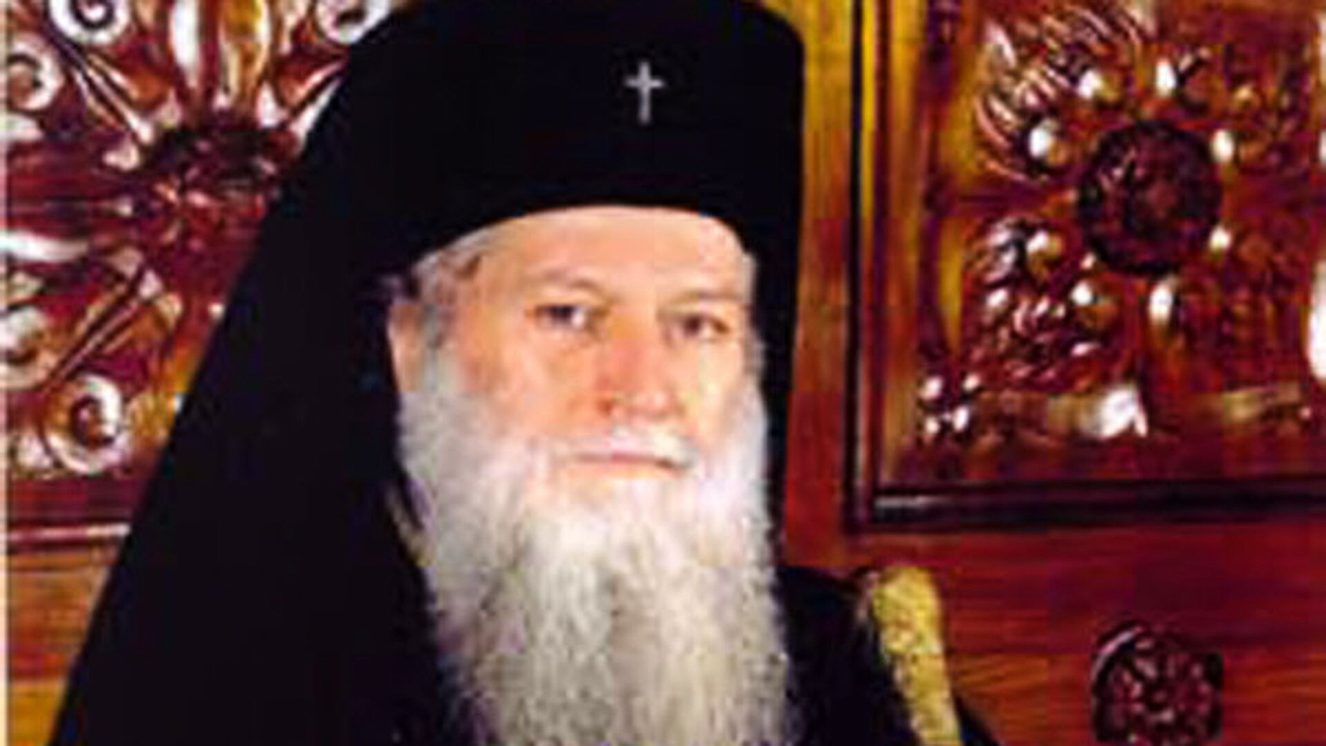 В Болгарии вандалы сломали крест на могиле патриарха Неофита