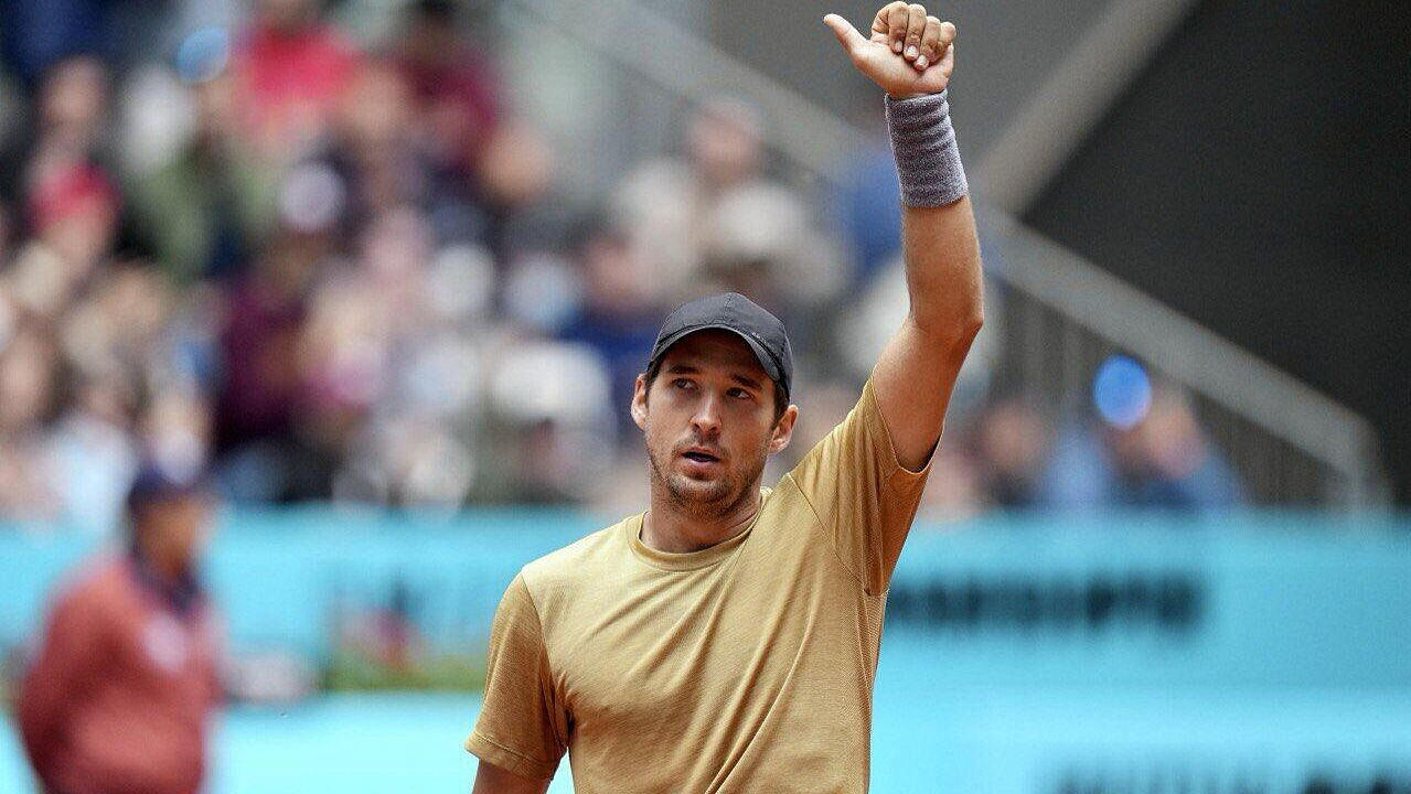 Сербский теннисист попал в больницу после поражения в матче Кубка Дэвиса