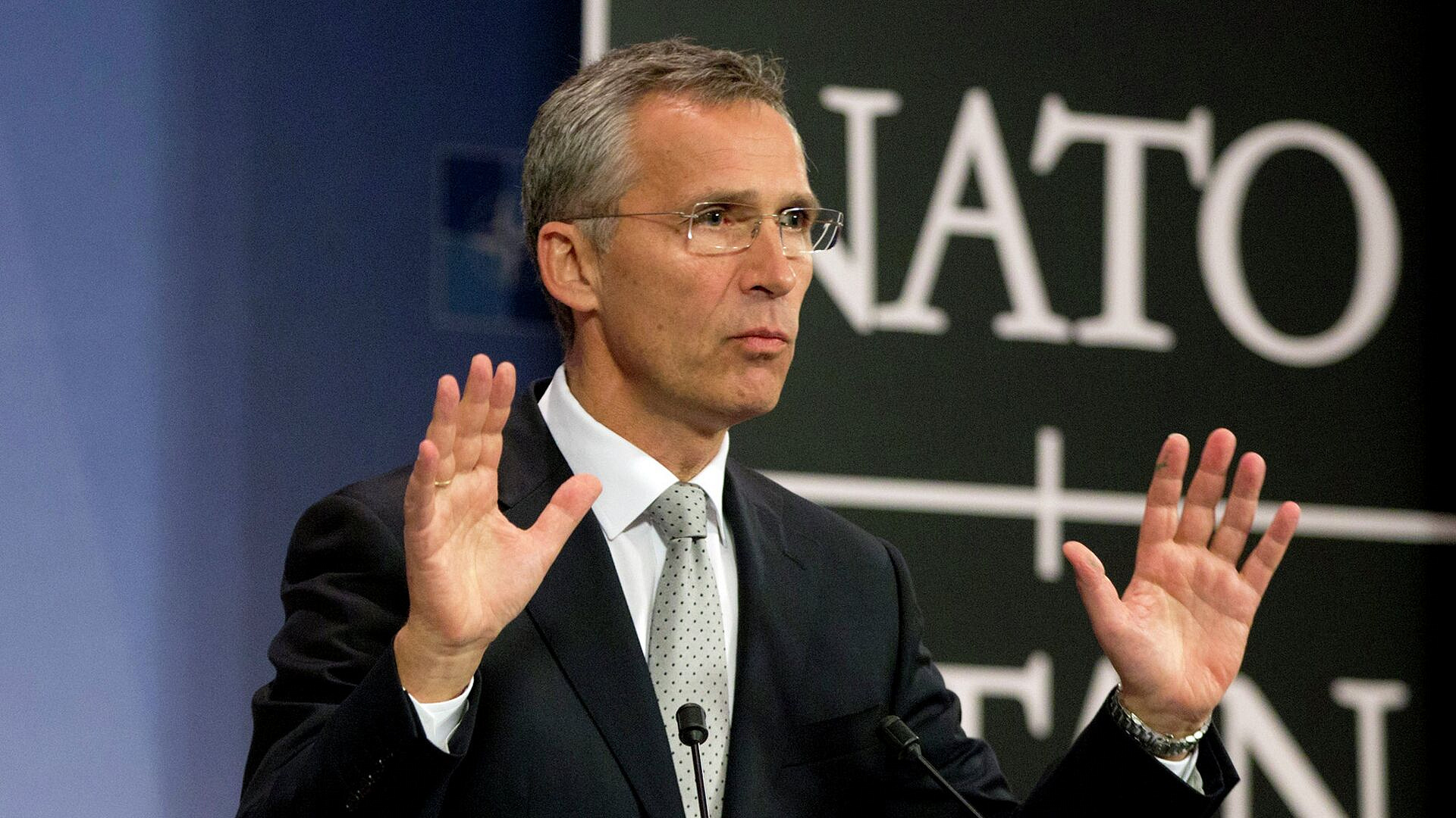 Столтенберг призвал Запад возобновить диалог с Россией по вооружениям