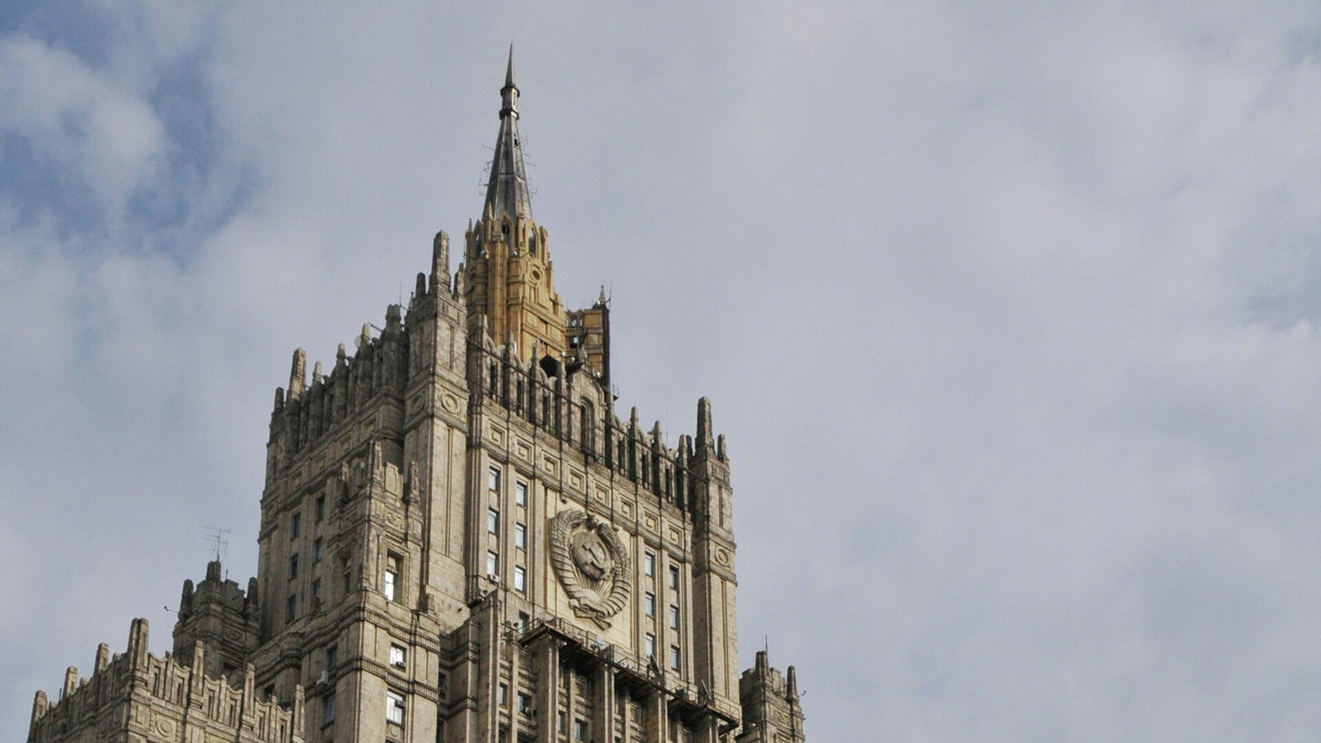 Зачинщики операции против Ирана переходят к растерянности, заявила Захарова