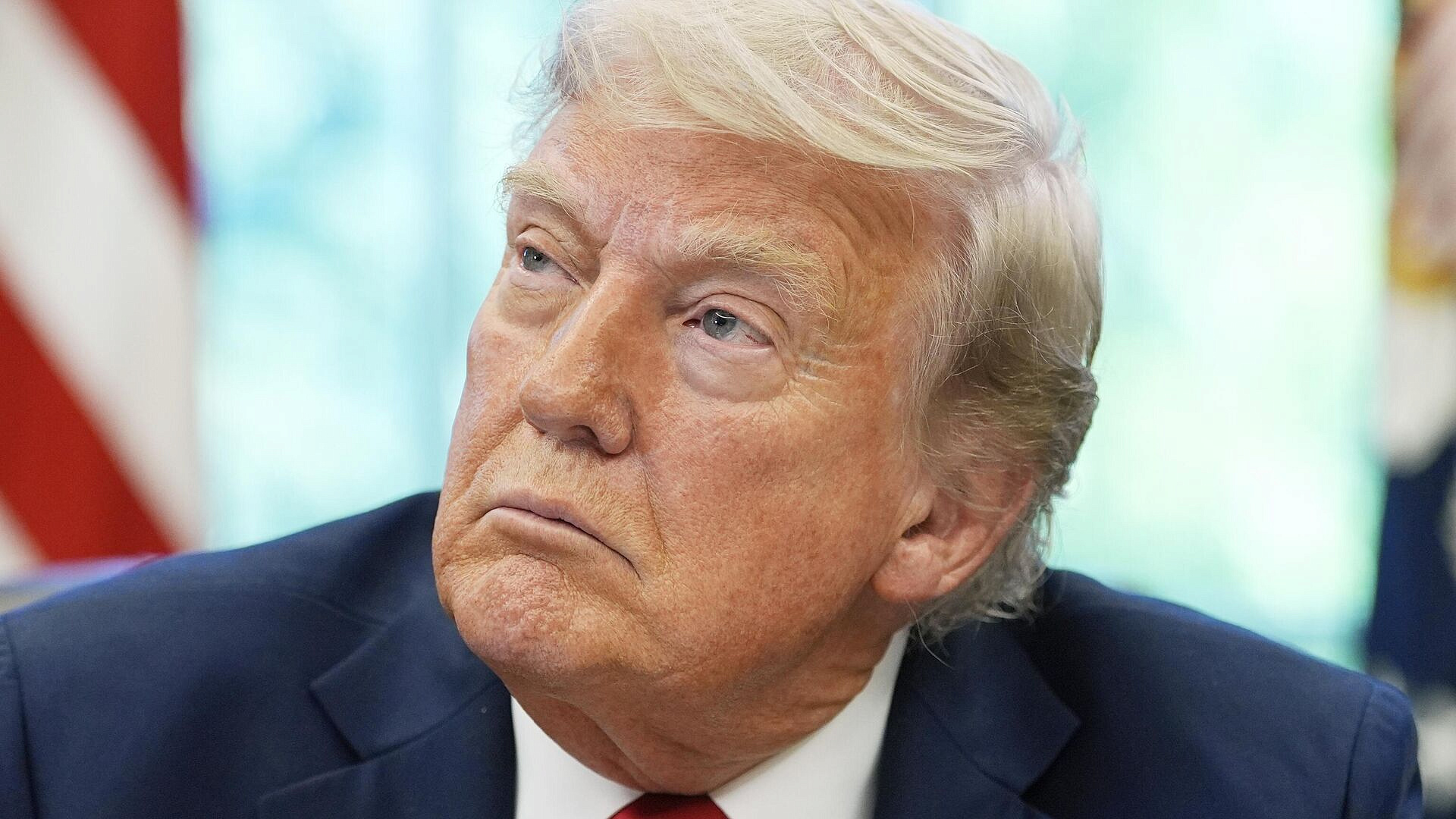 На администрацию Трампа подали более 220 исков, передает ABC