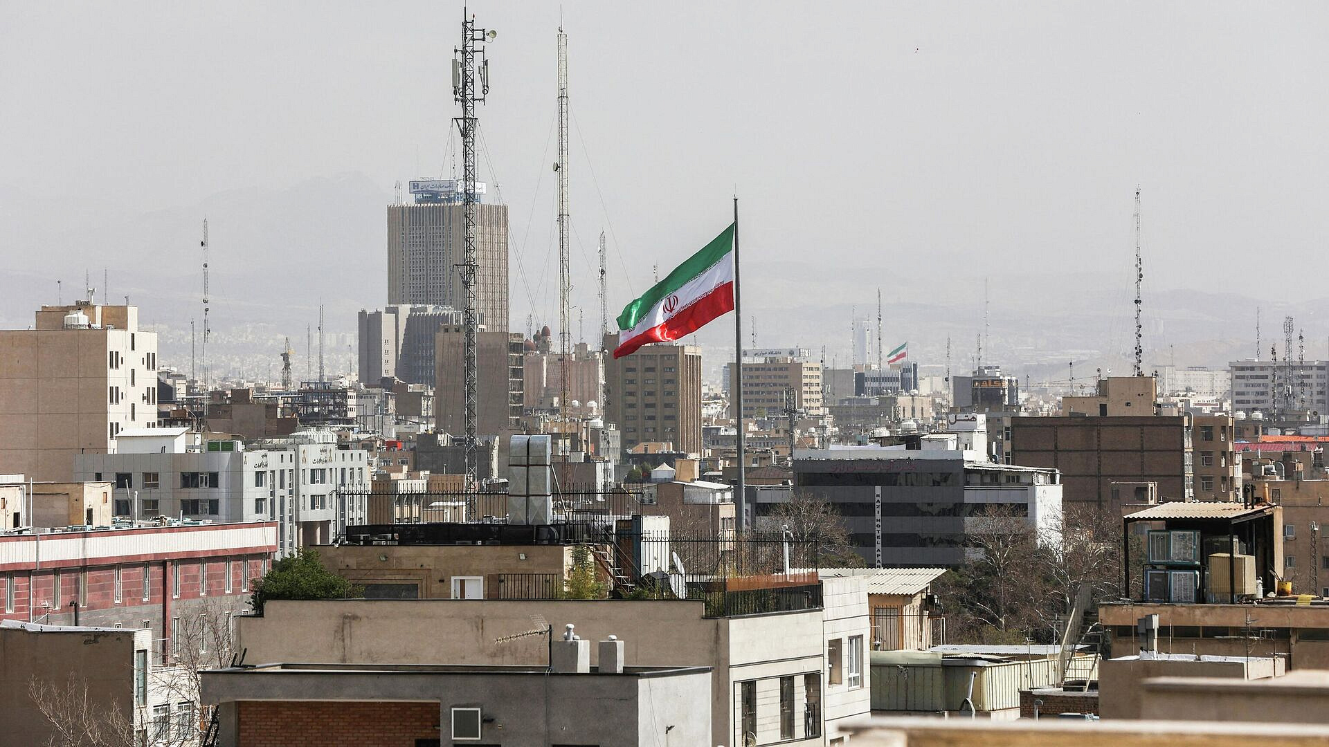 В Иране могут находиться до ста российских туристов