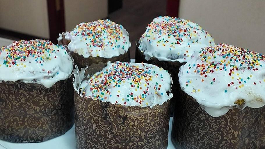 Липецкие волонтеры отправили 40 куличей бойцам в зону СВО