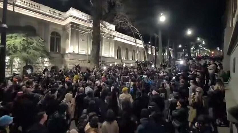 В Тбилиси началась антиправительственная акция