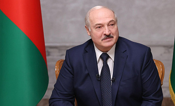 Лукашенко предложил журналистке радоваться встрече с диктатором Европы