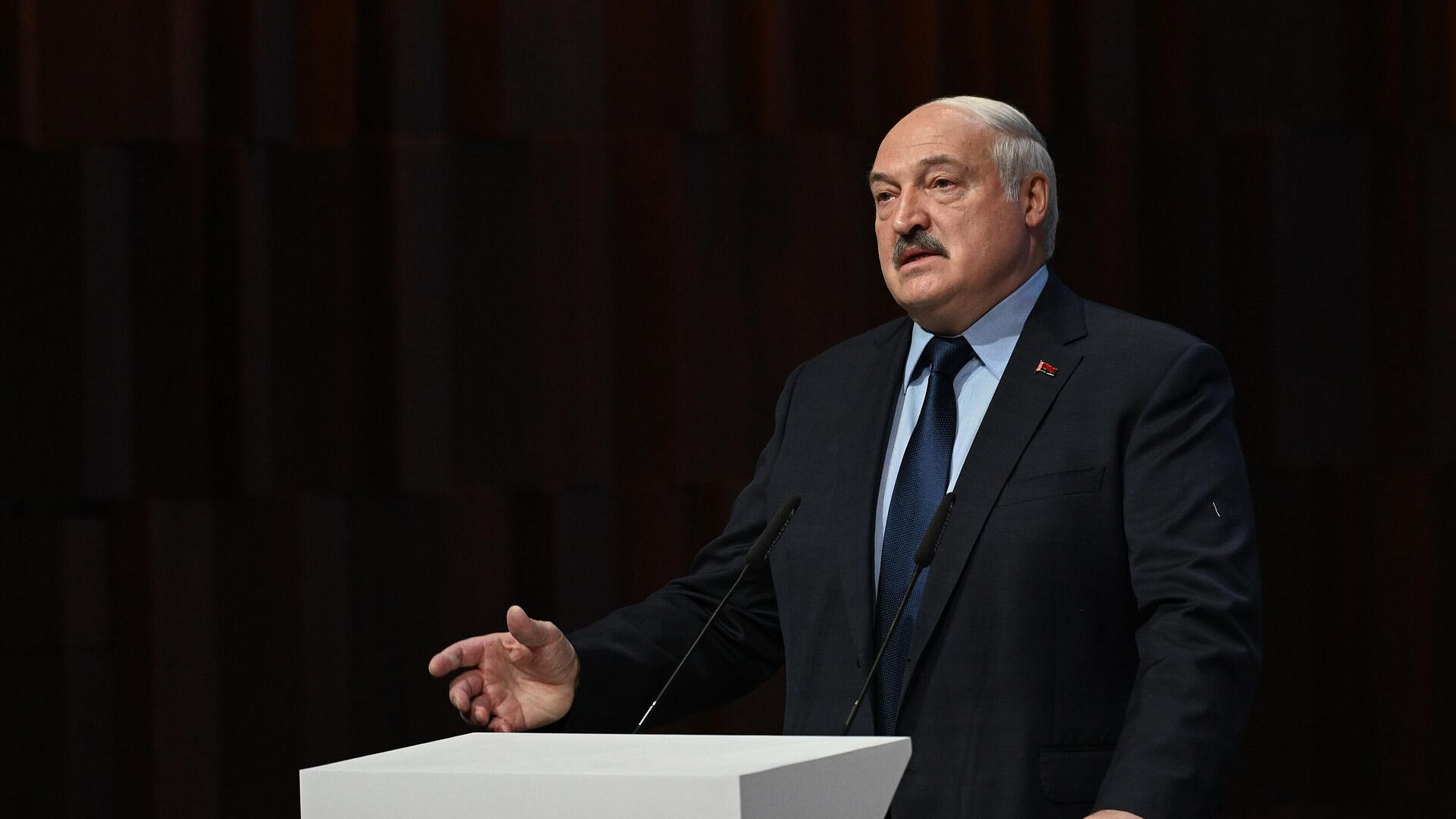 Завтра войны не будет, заявил Лукашенко