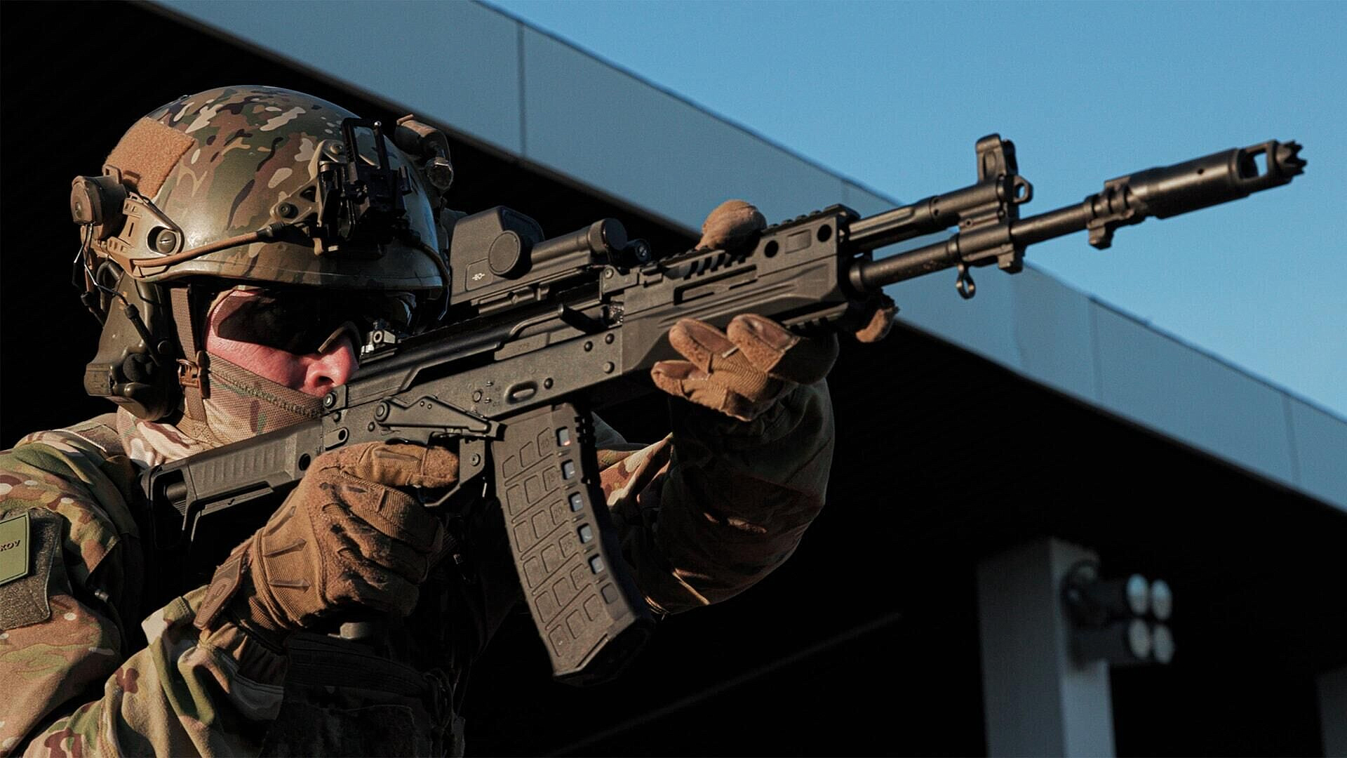 Концерн "Калашников" модернизирует поставляемый в войска автомат АК-12