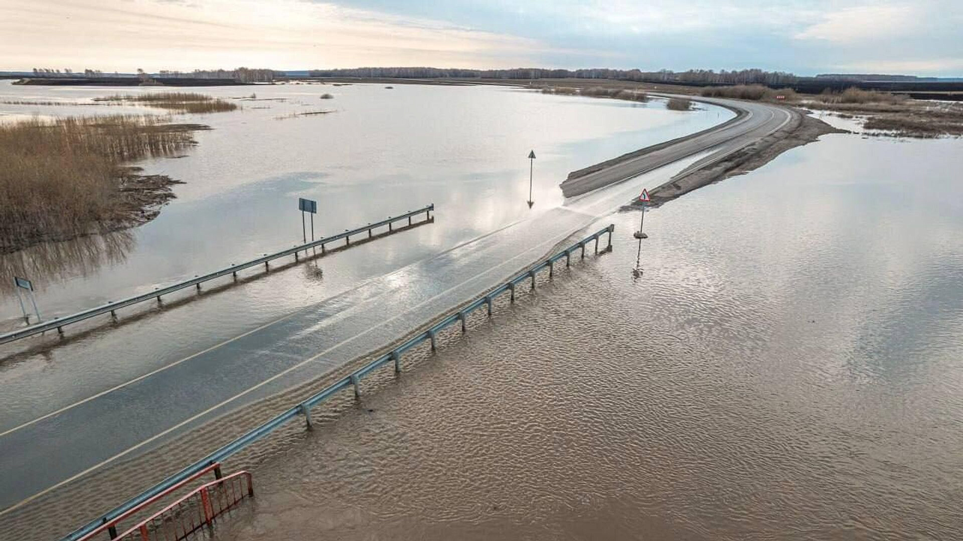 Вода в реке Ишим в селе Абатское за сутки поднялась на четыре сантиметра