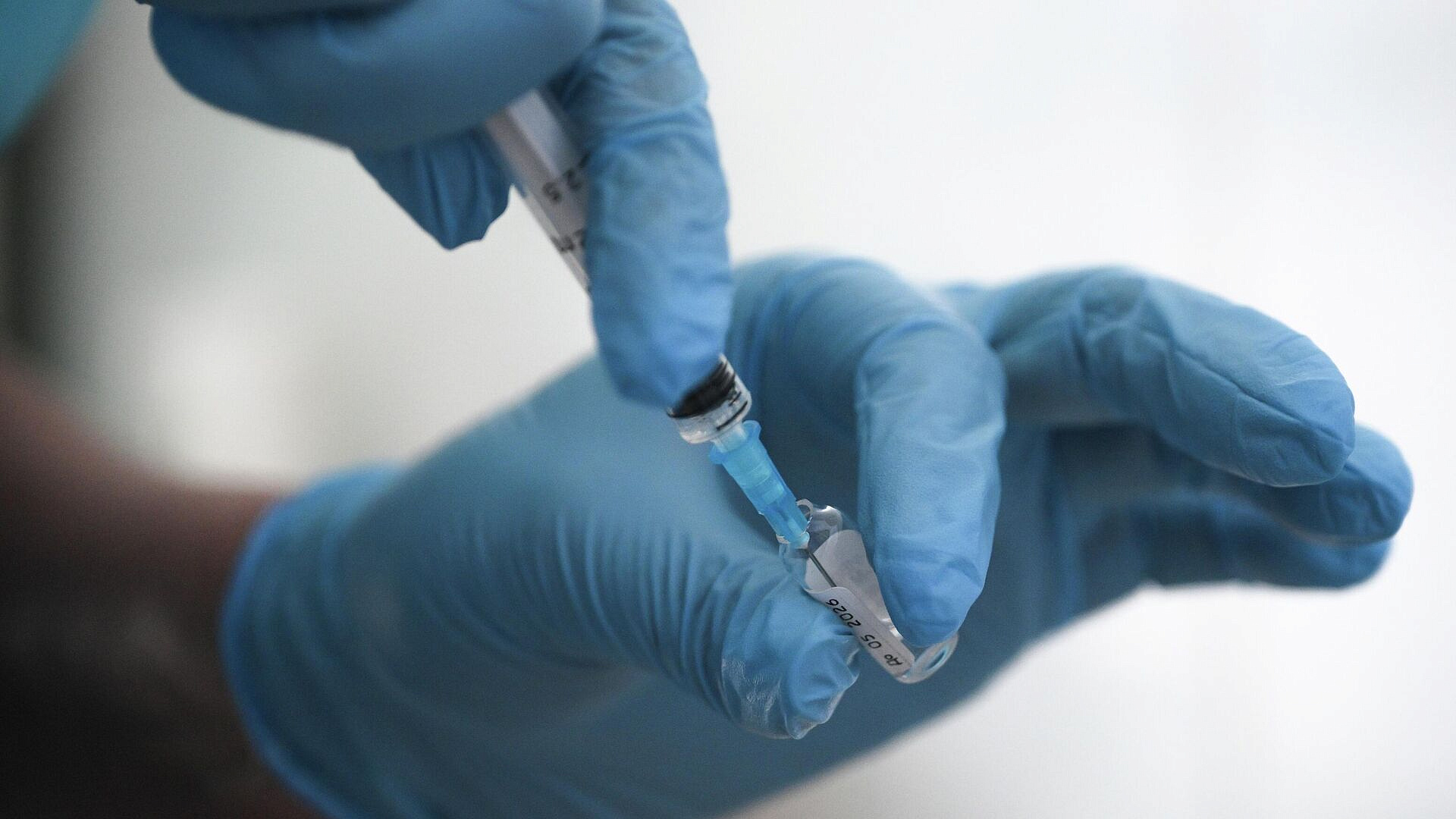 Первый россиянин получил персонализированную вакцину от меланомы