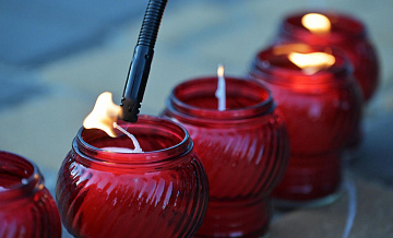 В Коркино более 200 человек пришли проститься с убитой женщиной