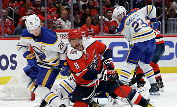 Две передачи Овечкина помогли "Вашингтону" обыграть "Баффало"