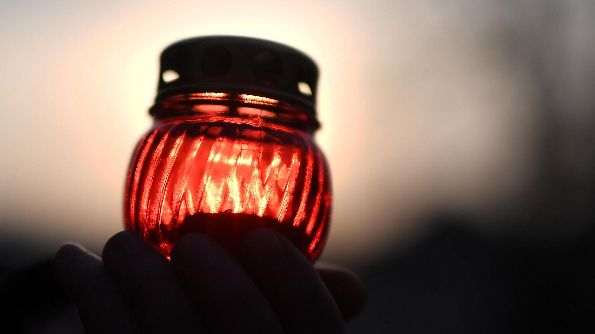 Умер художник-иллюстратор Дмитрий Захаров