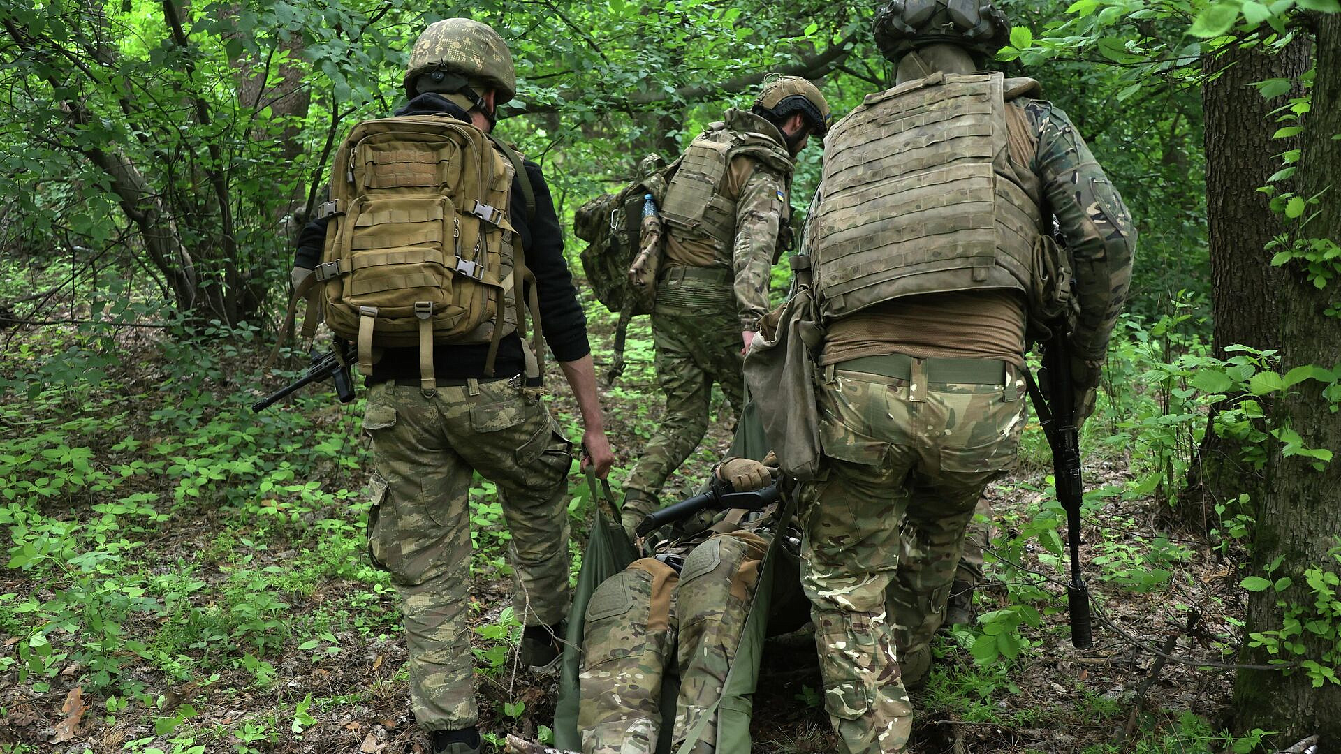 ВСУ замаскировали мину под мяч