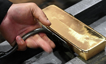 Цена золота впервые в истории превысила 4 900 долларов за тройскую унцию