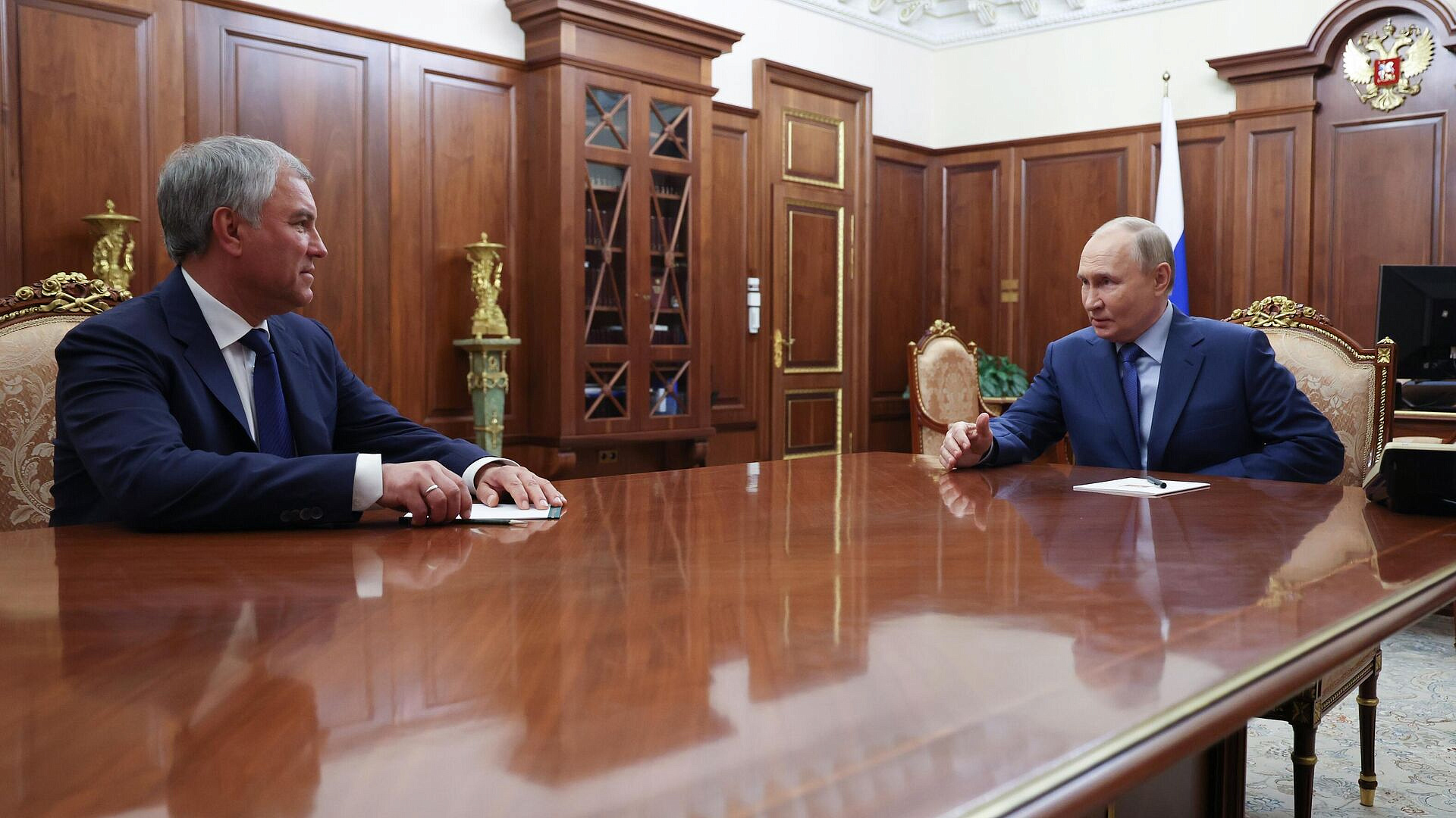 Путин сообщил, что находится в постоянном контакте с Володиным