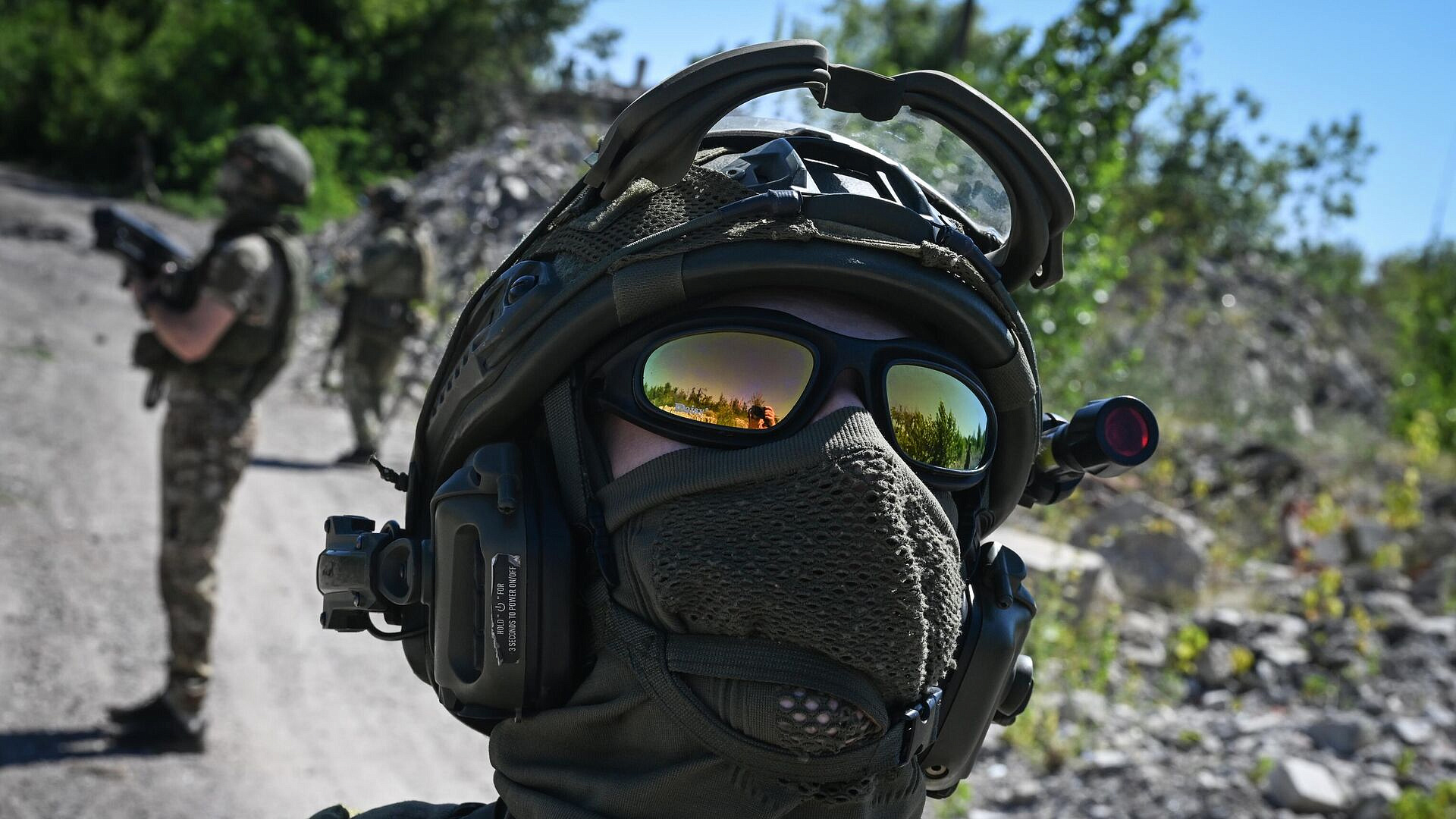 ВС России нанесли поражение живой силе и технике ВСУ в Курской области