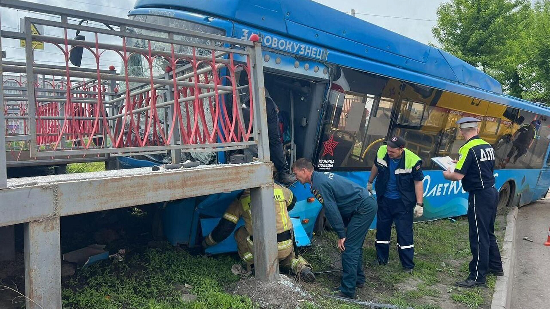 Число пострадавших в ДТП с автобусом в Кузбассе выросло до девяти