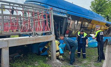 Число пострадавших в ДТП с автобусом в Кузбассе выросло до девяти