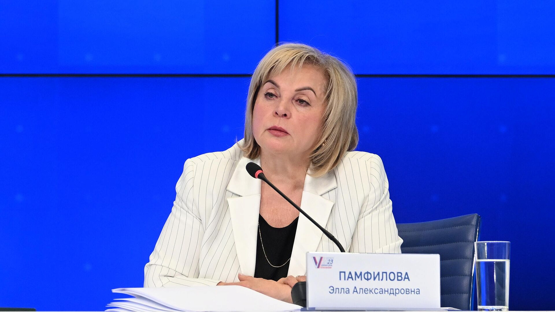 Памфилова провела параллель между порчей урн и поджогом военкоматов