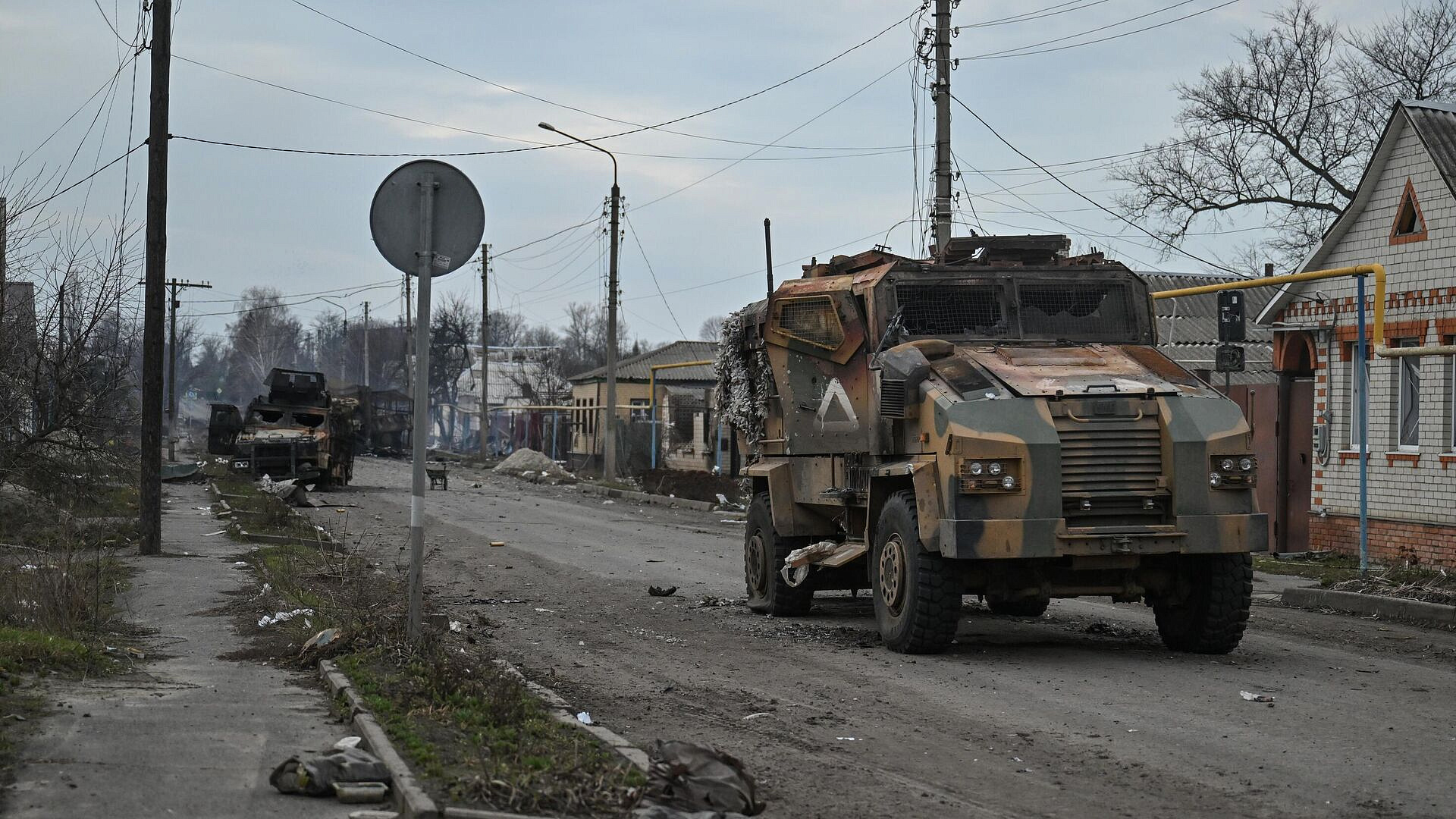 Источник рассказал об уничтожении техники ВСУ в курском приграничье