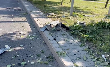 В Белгородской области дрон врезался в многоквартирный дом