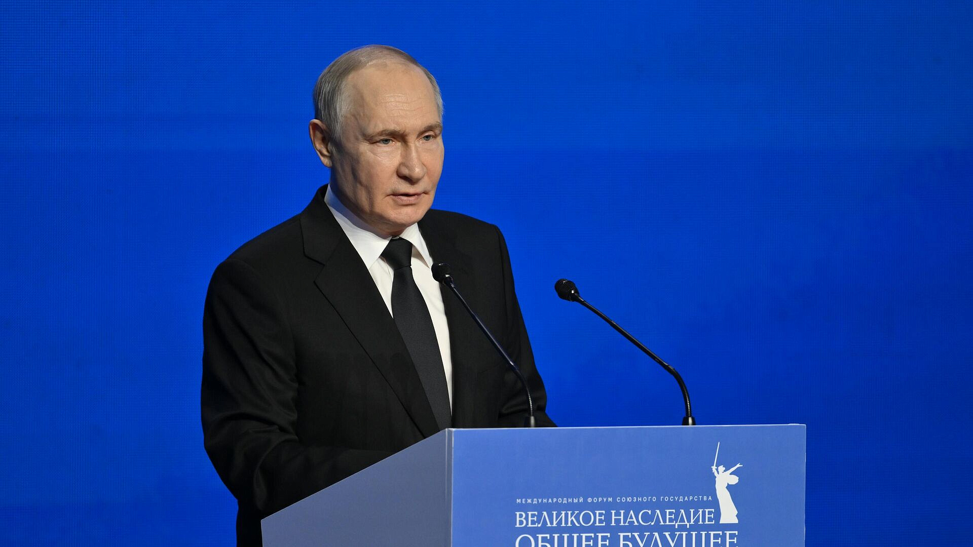 Путин поблагодарил парламентариев за поддержку партнерства ОДКБ