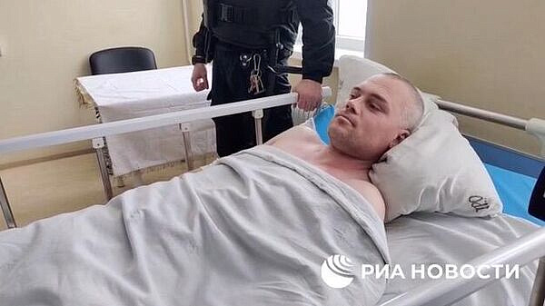 Мужчина, напавший с ножом на Чибиса, ответил на вопрос о "голосах в голове"