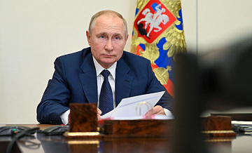 Путин поручил правительству поддержать производителей научного оборудования