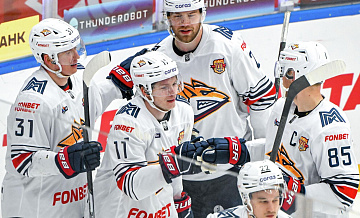 "Металлург" обыграл СКА в матче регулярного чемпионата КХЛ